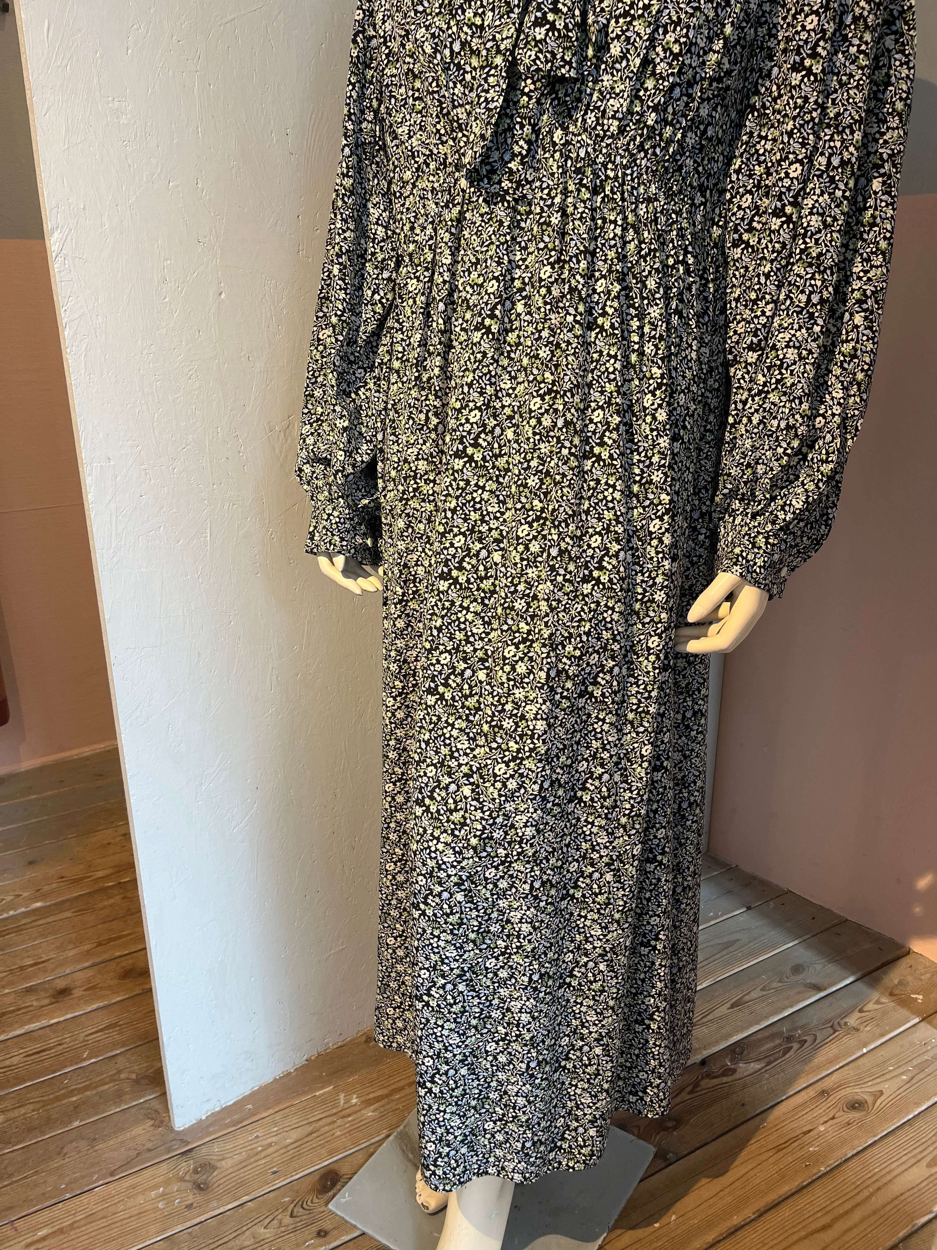 Arket - Kjole - Size: 42