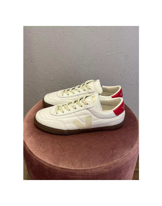 Veja - Sneakers - Size: 39