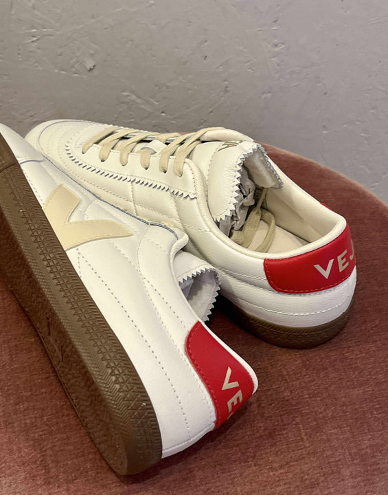 Veja - Sneakers - Size: 39