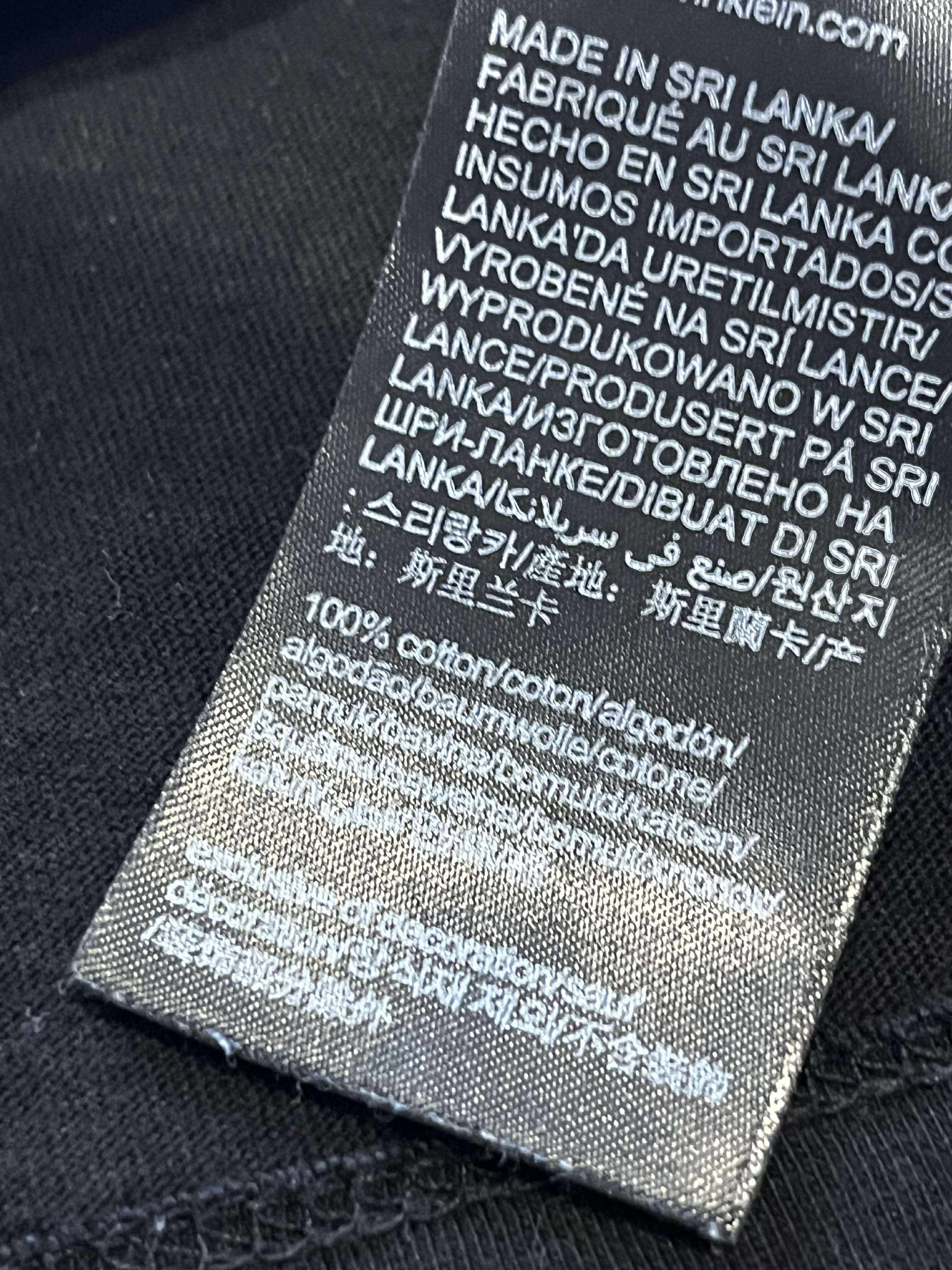 Calvin Klein - T-shirt - Size: S