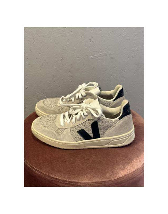 Veja - Sneakers - Size: 39