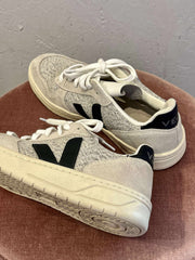Veja - Sneakers - Size: 39
