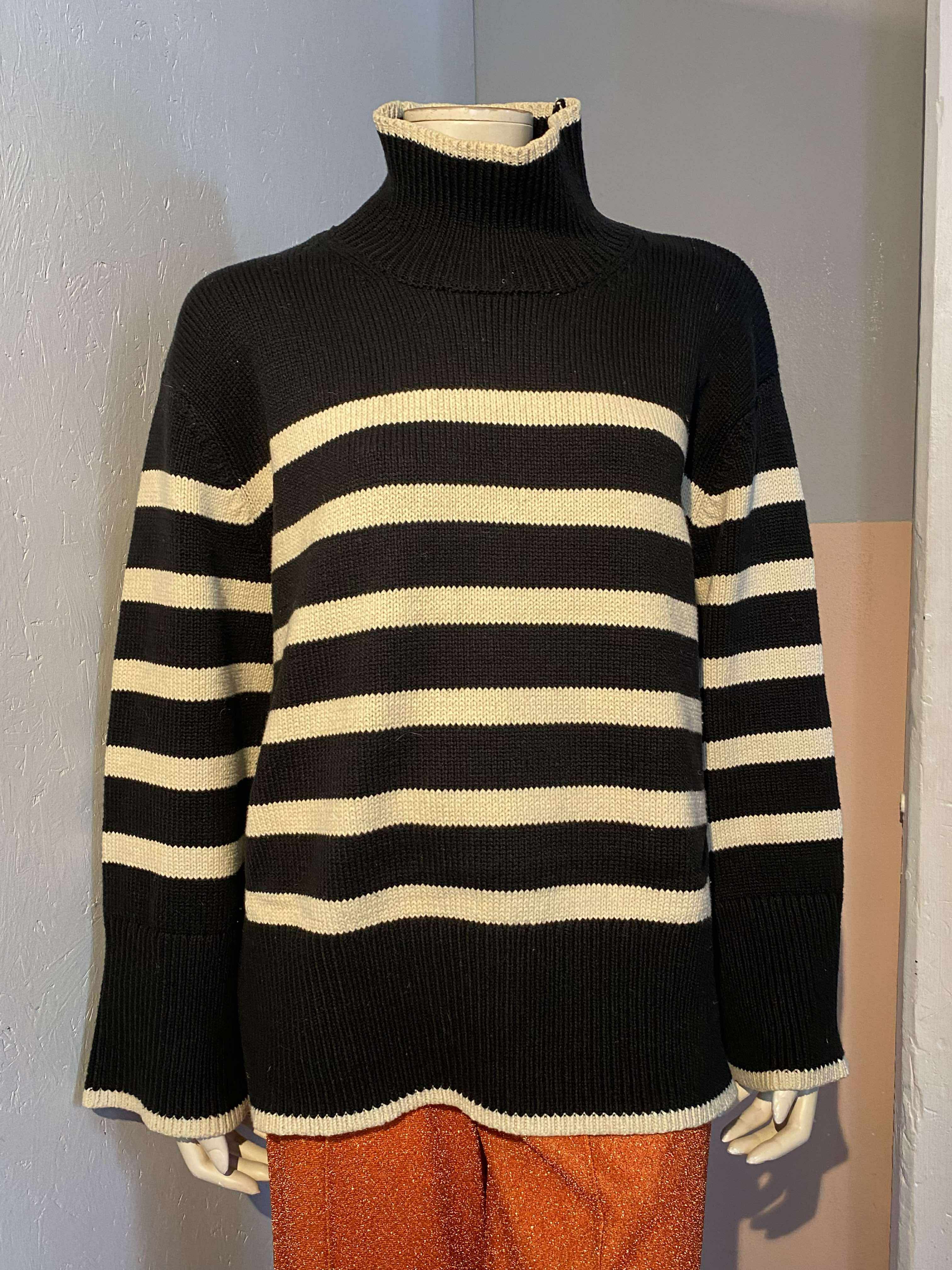 Neo Noir - Sweater - Size: 42