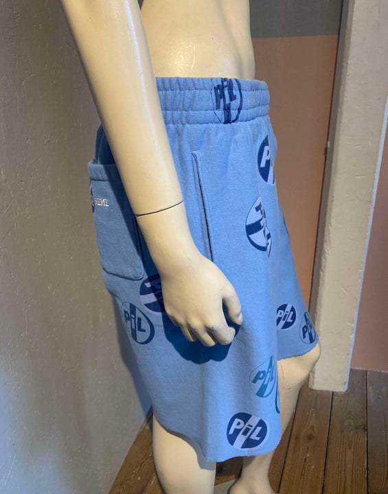 Supreme - Shorts - Size: M