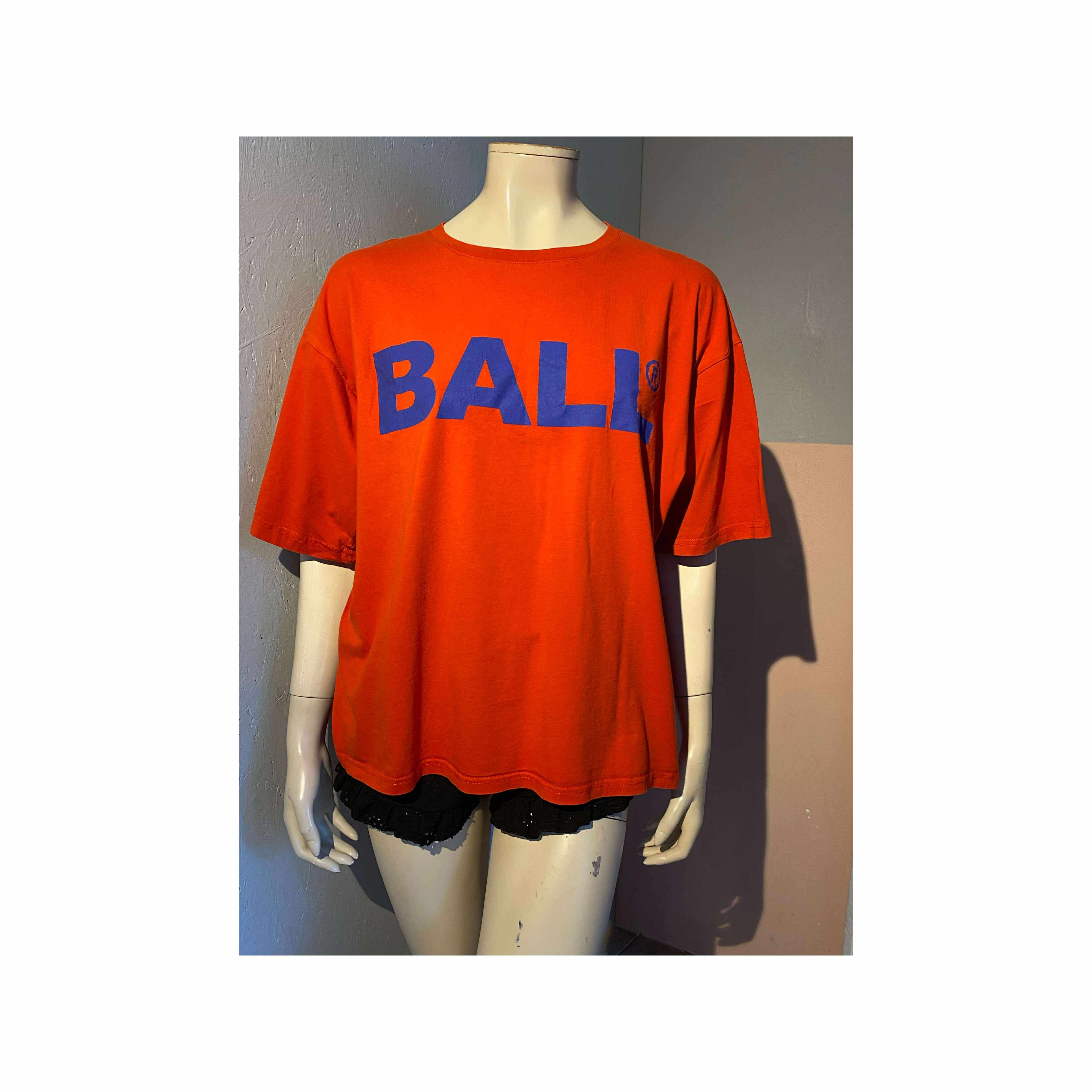 Ball - T-shirt - Size: M