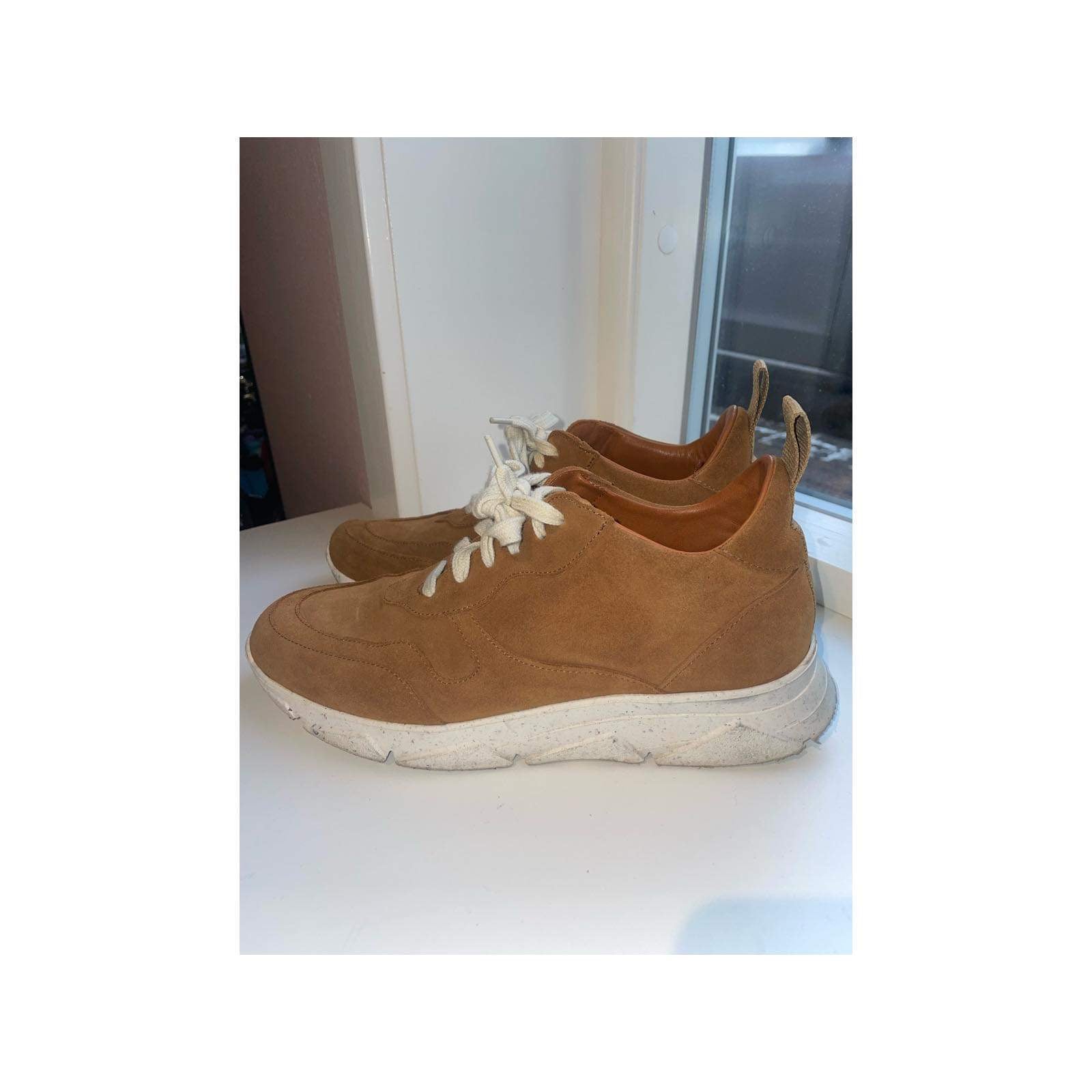 Amust - Sneakers - Size: 39