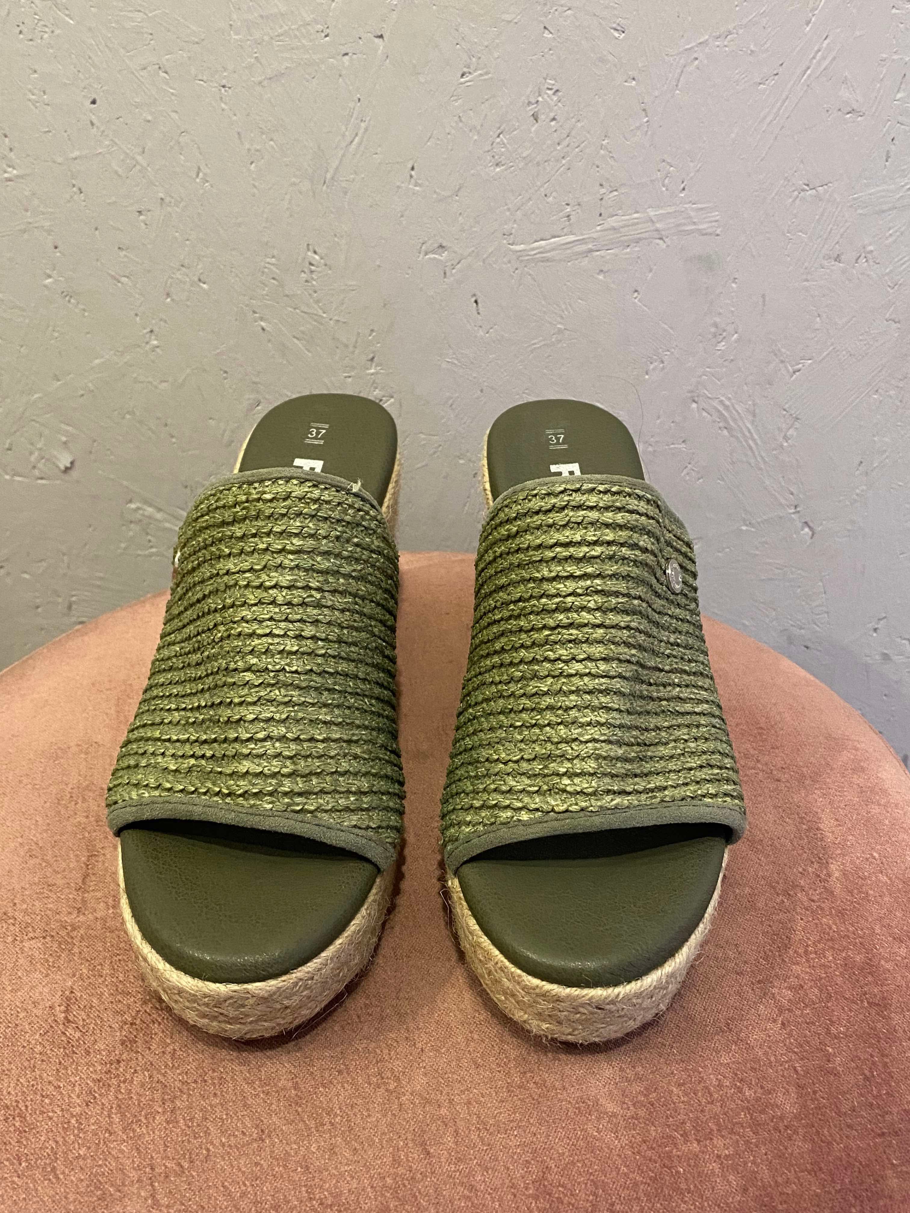 Refresh - Sandaler - Size: 37
