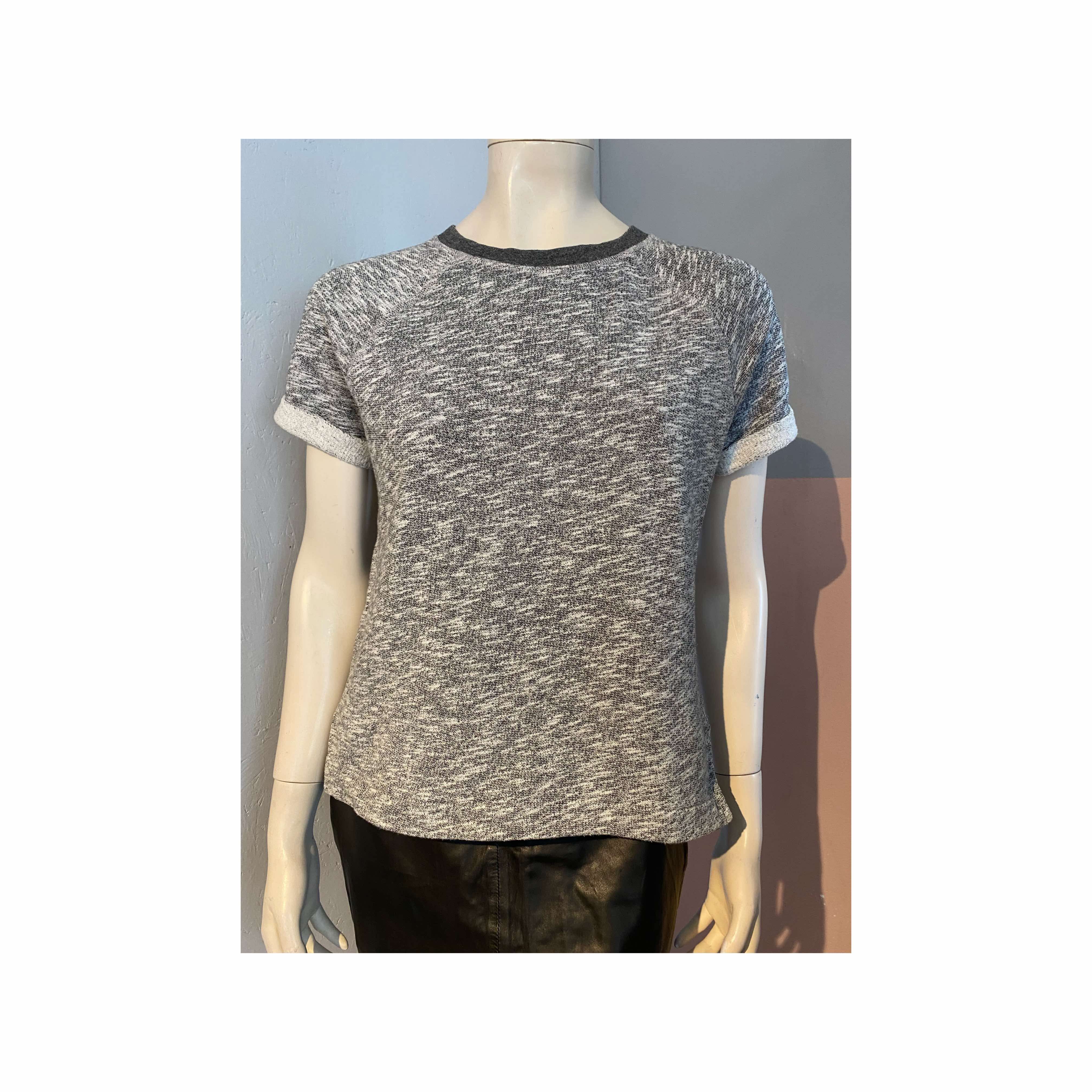 Basic Apparel - T-shirt - Size: S