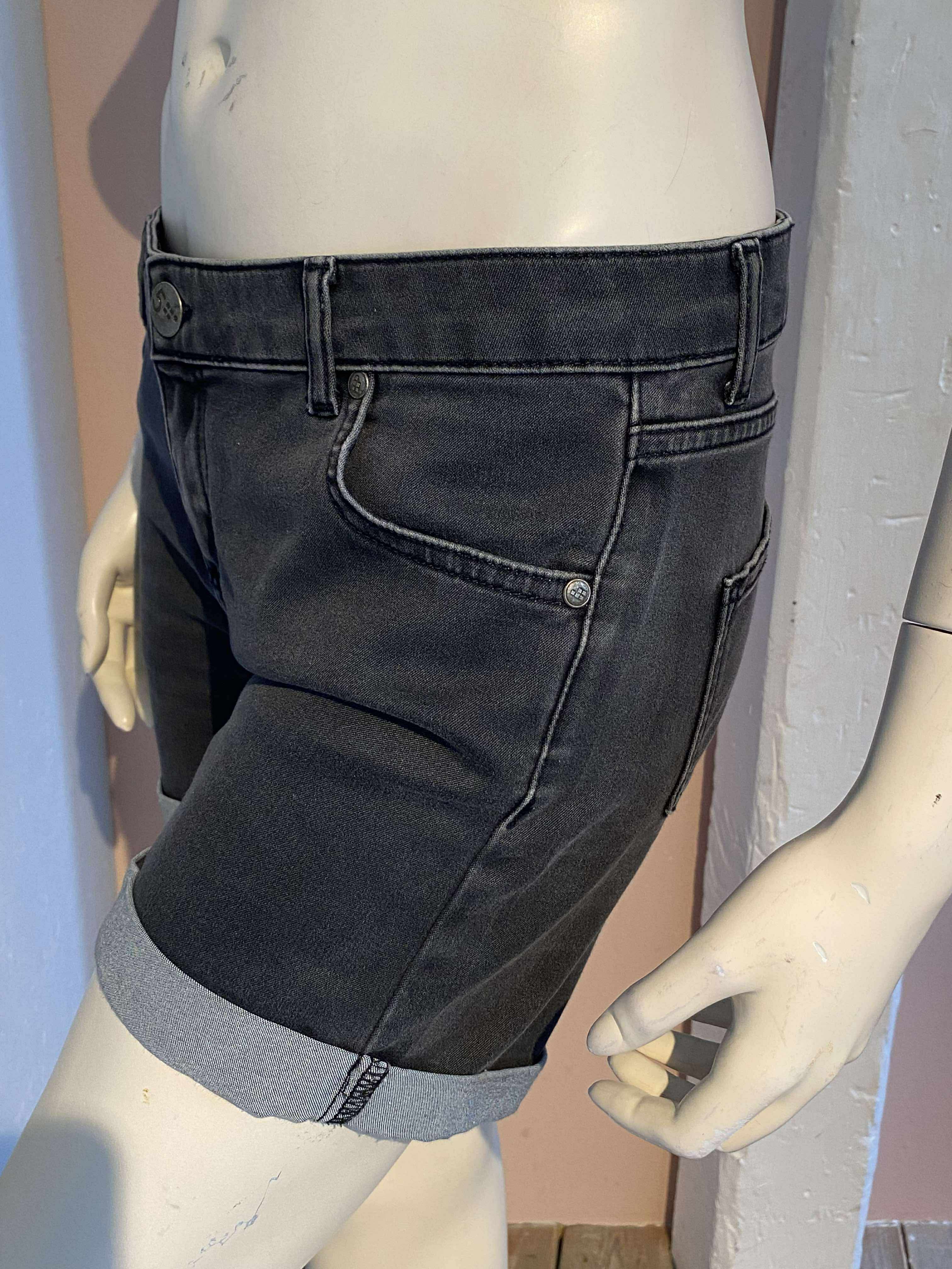 5 Units - Shorts - Size: 29