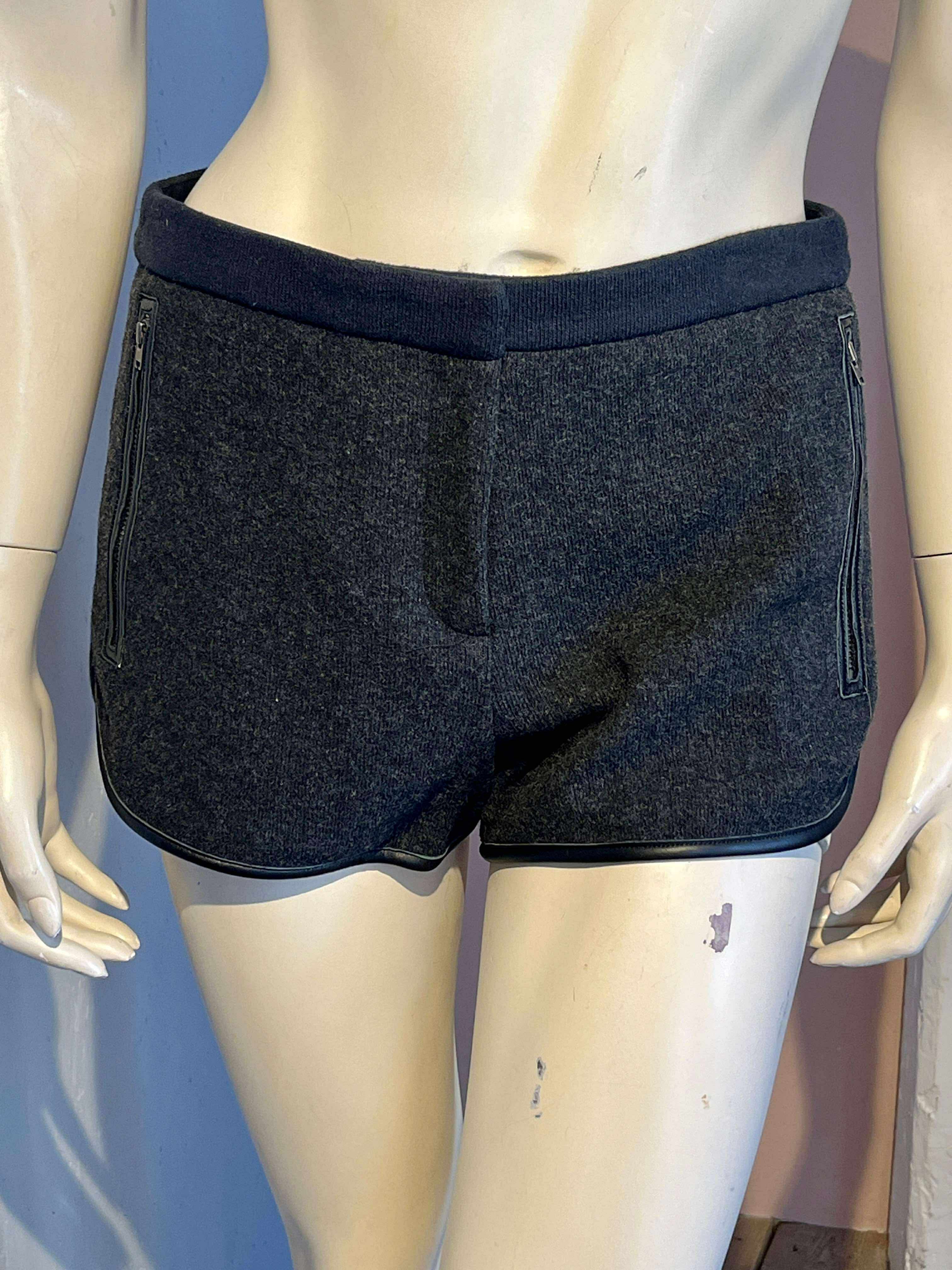 Designers Remix - Shorts - Size: 34