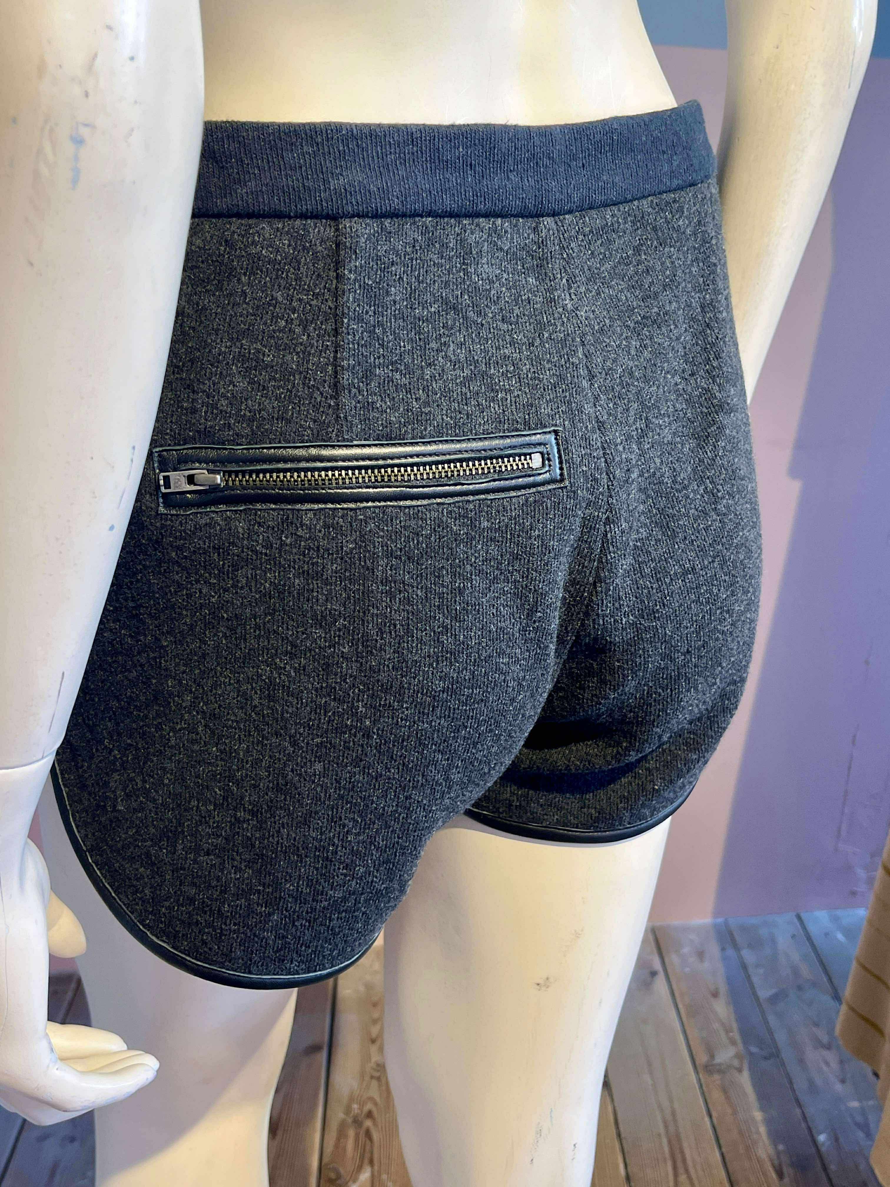 Designers Remix - Shorts - Size: 34