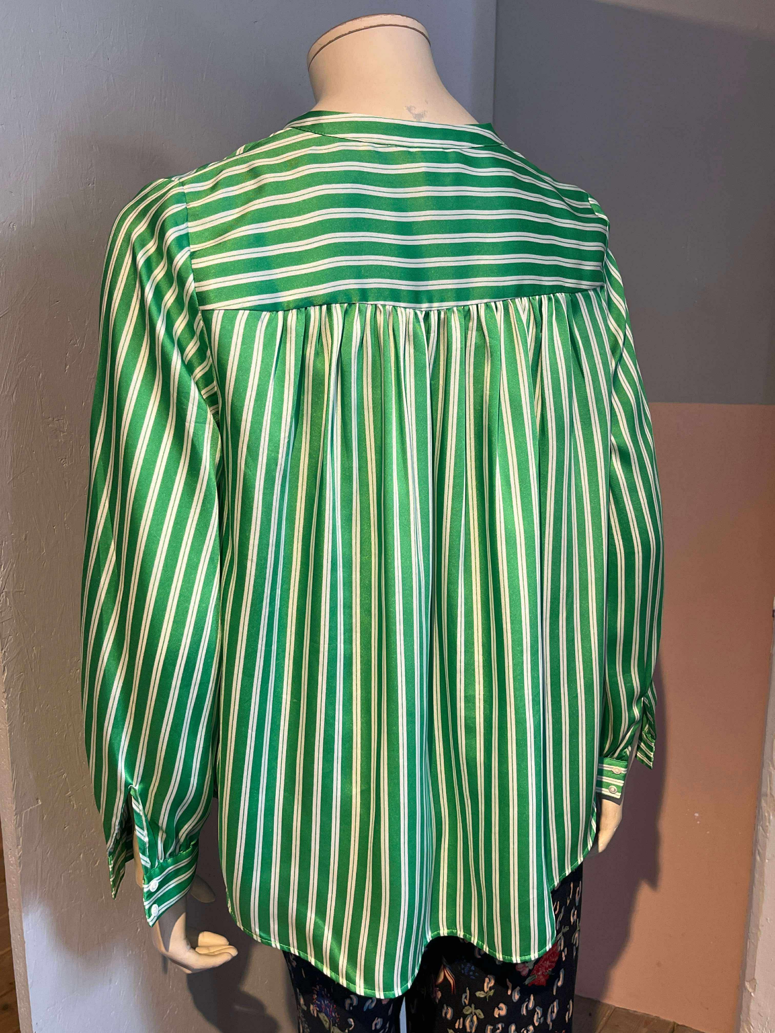 H&M - Skjorte - Size: 38