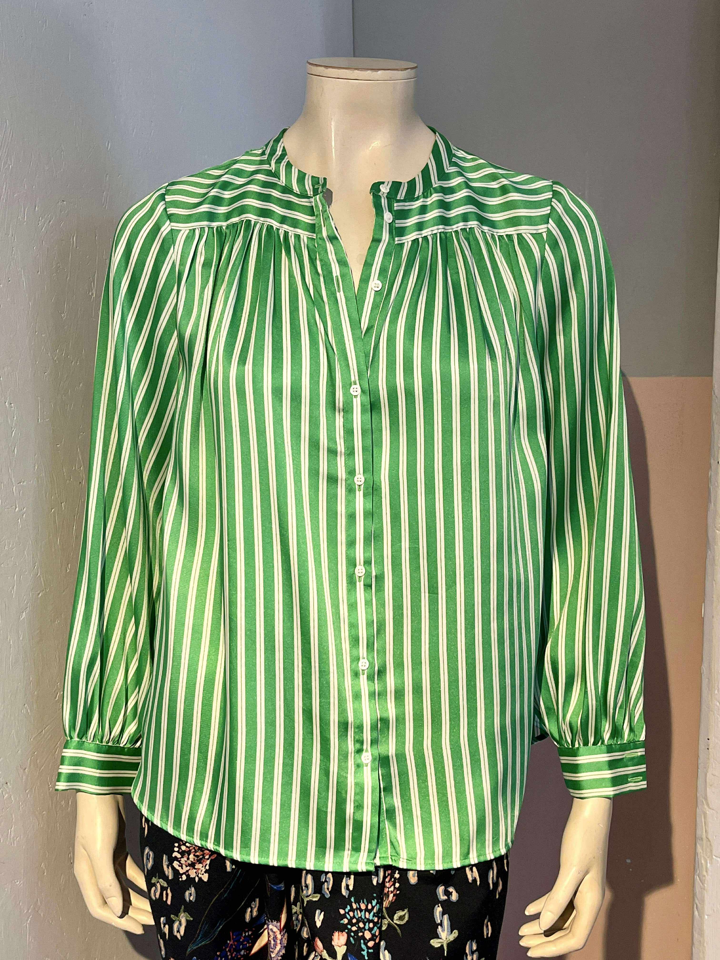 H&M - Skjorte - Size: 38