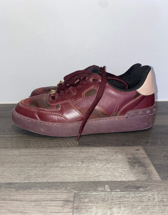 Valentino - Sneakers - Size: 37