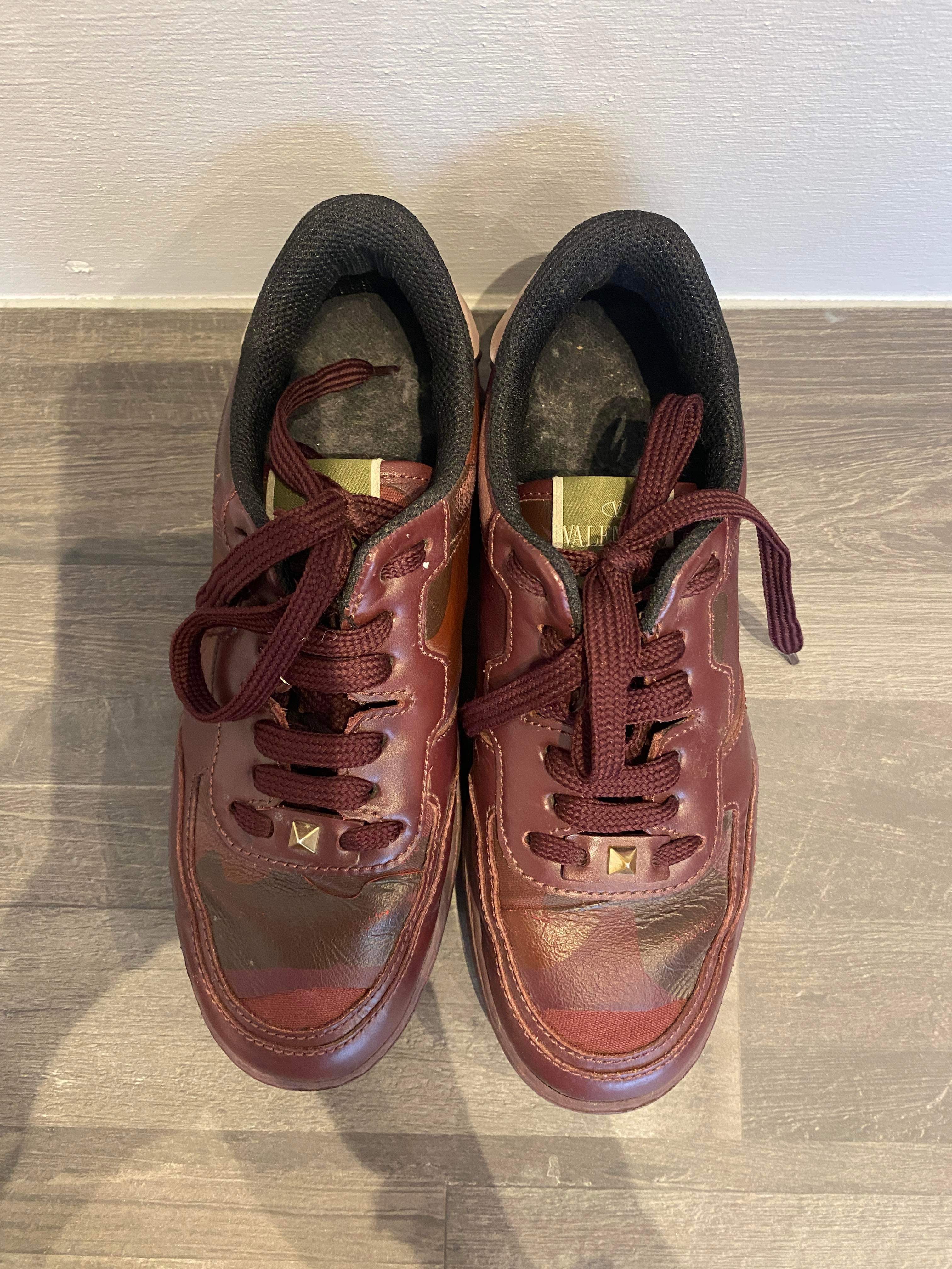 Valentino - Sneakers - Size: 37