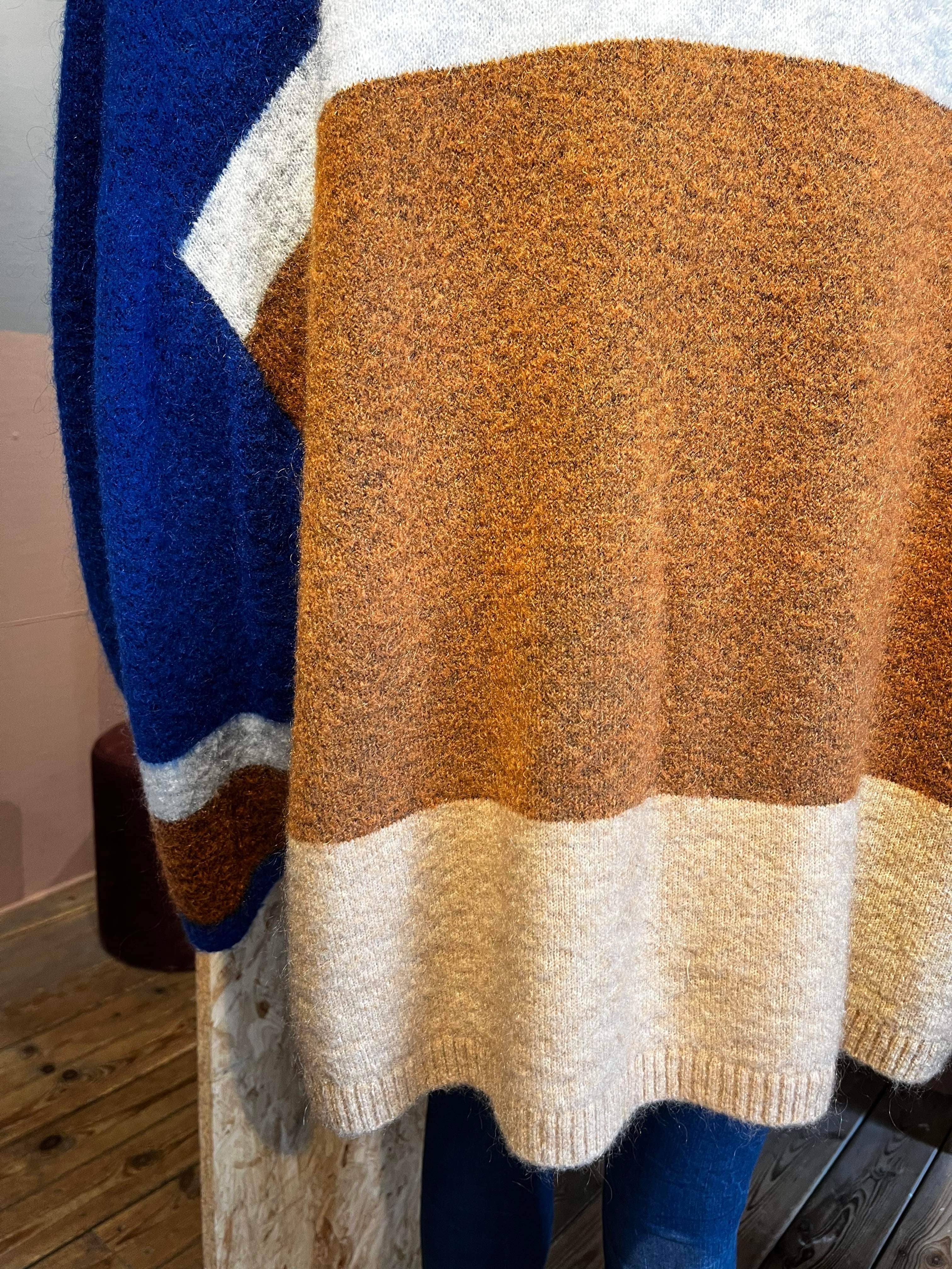 Weekday - Sweater - Size: M