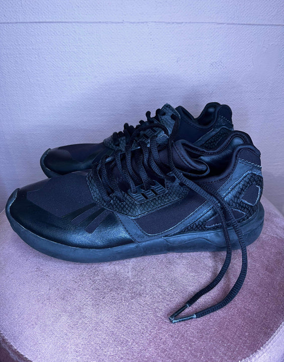 Adidas - Sneakers - Size:39 1/2