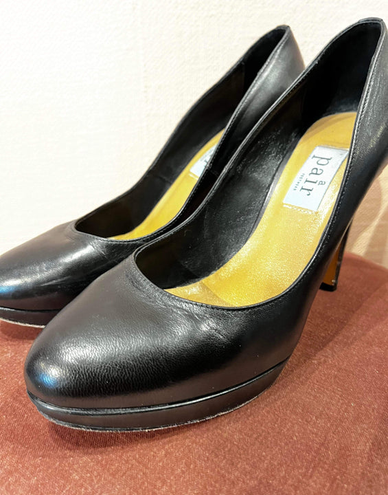 A Pair - Stiletter - Size: 39