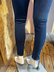 Levis - Jeans - Size: 28